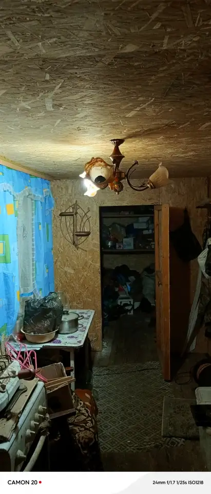 Продам дом тёплый 100м2. В доме есть: скважина, умывальник, раковина, туалет, ванна, 100,00 м2, фотография 1