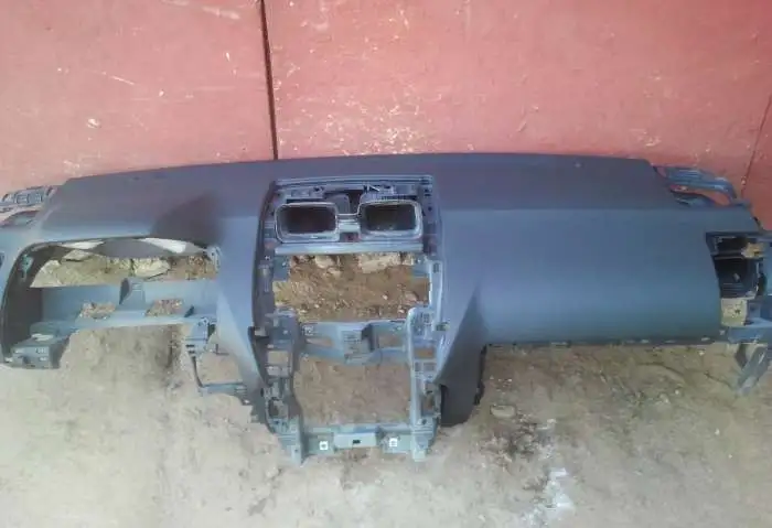 Ремонт торпедо Toyota Land Cruiser Prado 150, фотография 2