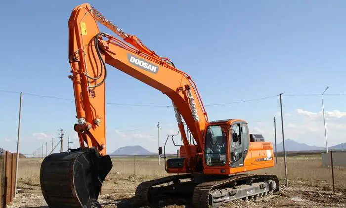 Гусеничный экскаватор Doosan DX300LCA в Тольятти от официального представителя завода в РФ, фотография 1