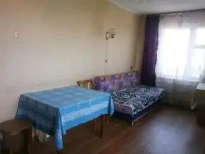 Сдаю комнату без посредника, ул. Молодогвардейцев 45а, фотография 1