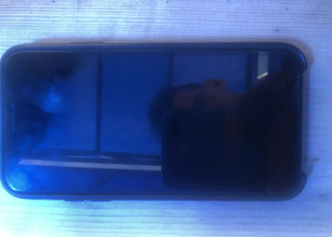 Продаю iPhone XR 128 gb akb 88% в хорошем состоянии, без сколов трещин и царапин экран не менялся цена 22 тысячи, фотография 4