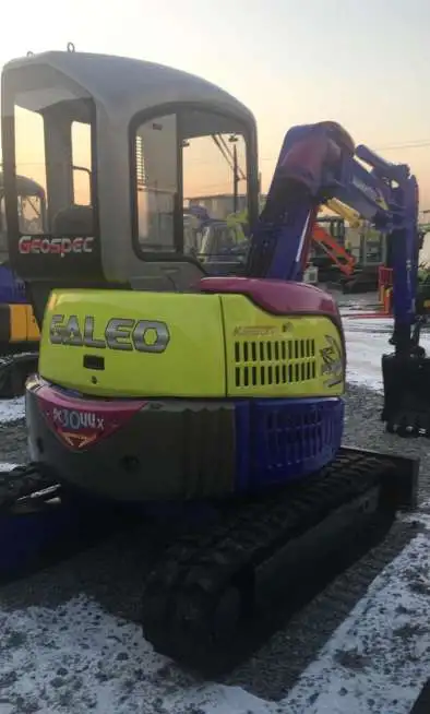 Komatsu PC30UU-3, фотография 10