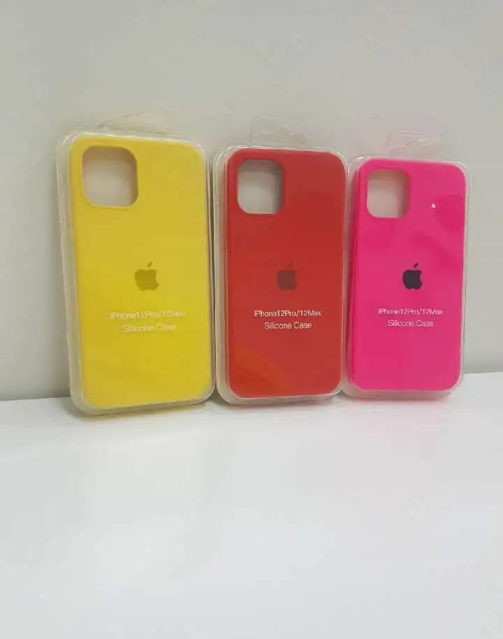 Чехол на iPhone 12 / 12 Pro Silicone Case, фотография 1