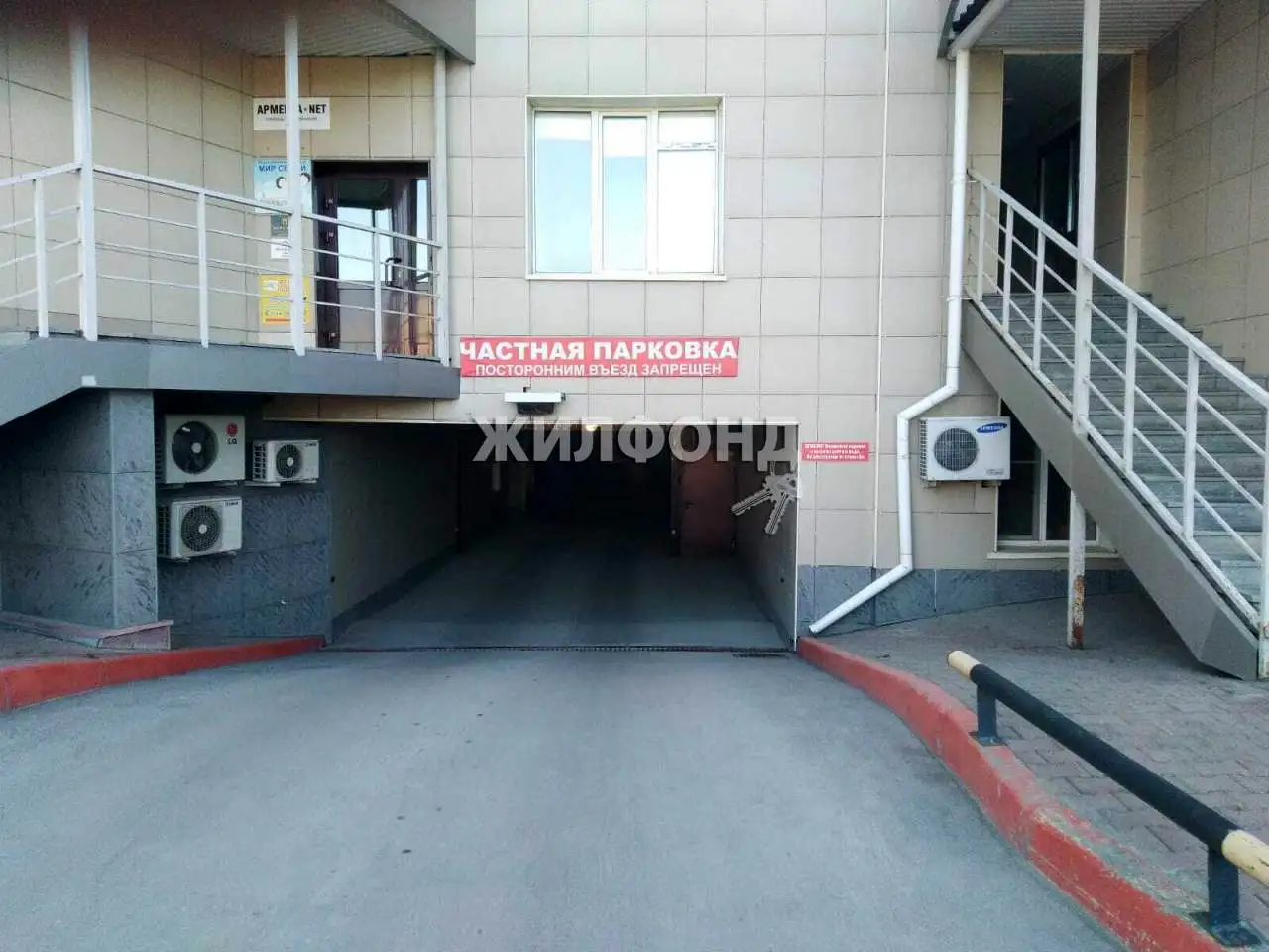 Продается место на закрытой стоянке, 17.4 м2, фотография 1