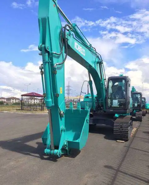 Японский Экскаватор Kobelco SK260LC-8, фотография 1