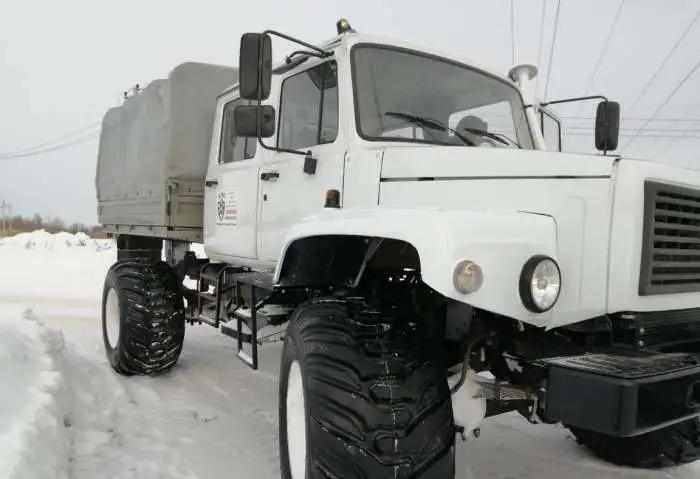 Автомобиль  с  шинами  назкого  давления  ГАЗ, фотография 1