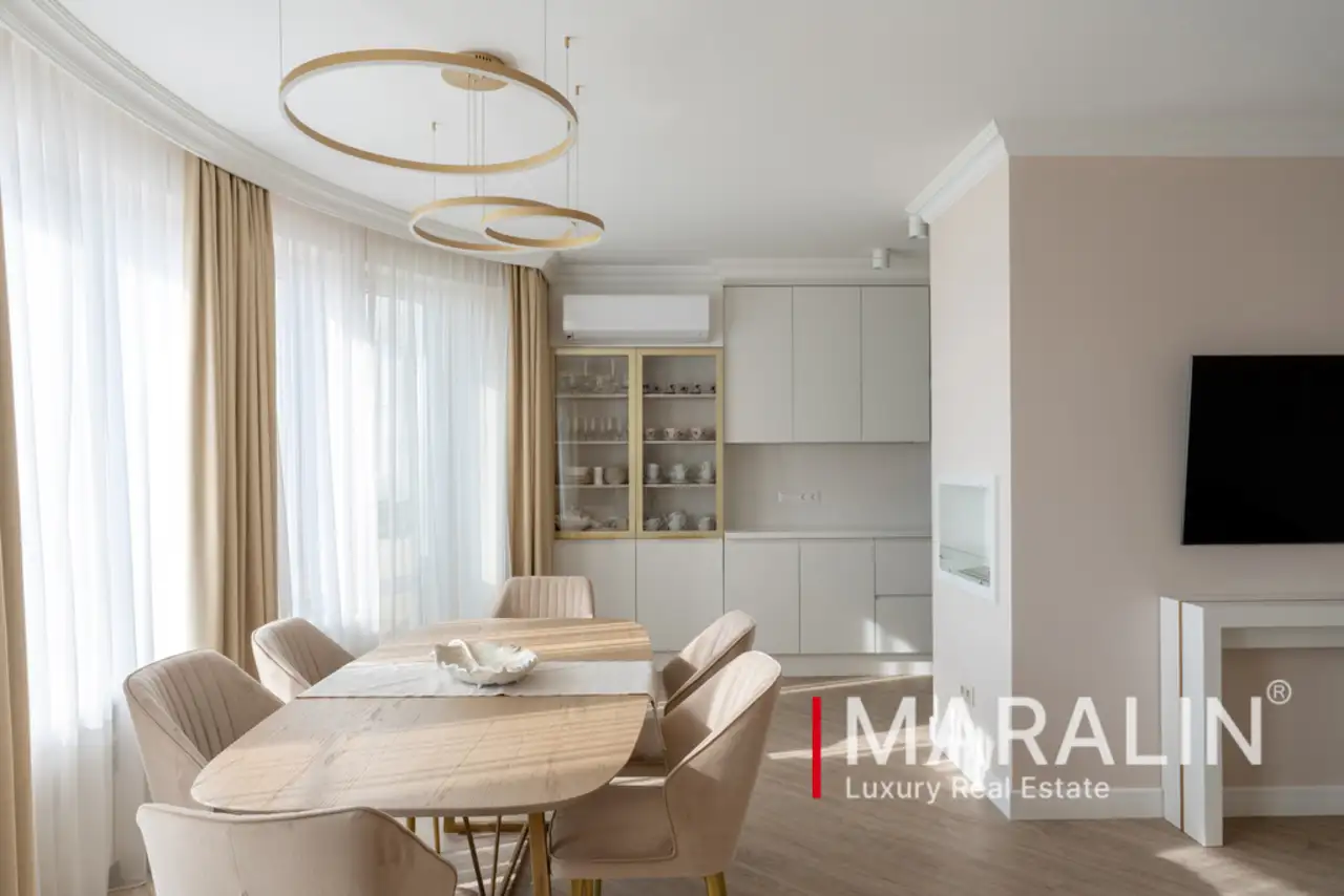 Квартира, 210,00 м², 2 эт., Кировский район, Петровская, 3, фотография 3