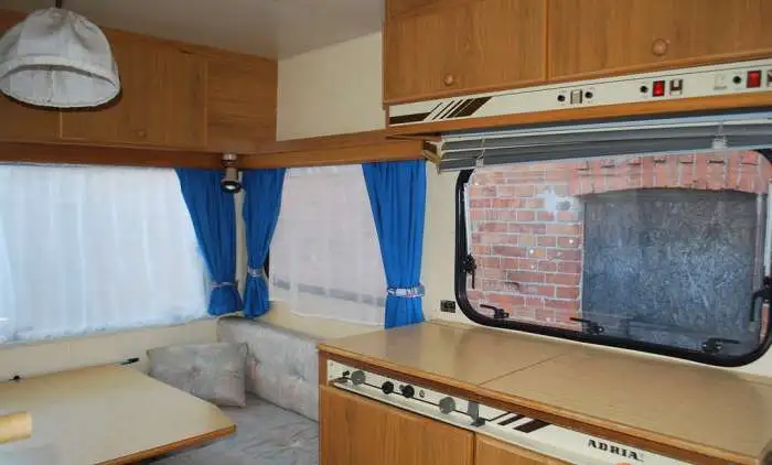 Прицеп дача, дом на колесах  ADRIA 310 , категория прав «В», 750 кг., фотография 7