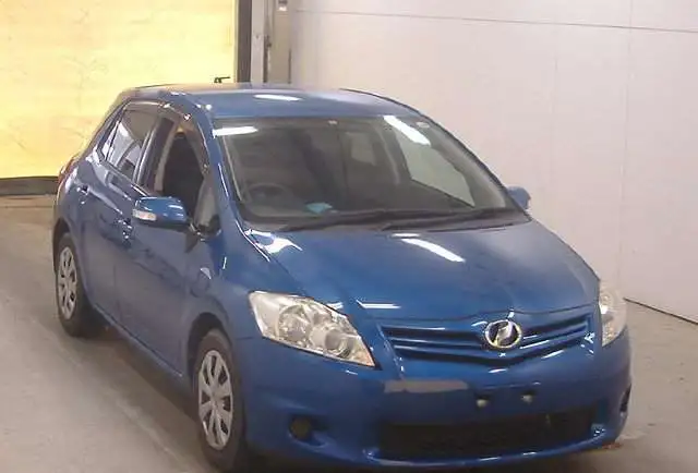 Toyota Auris хетчбек, фотография 1