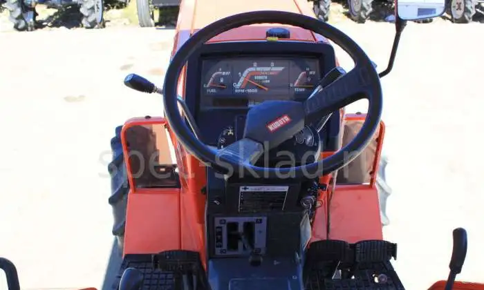 Продам японский мини трактор KUBOTA L1-195D, фотография 9