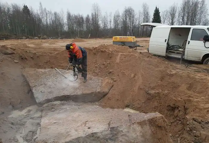 Разрушение валунов и скальных грунтов не взрывным методом, фотография 3