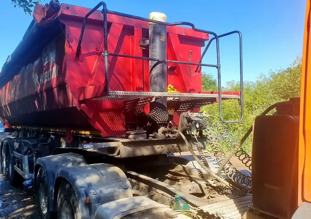 Седельный тягач 6x4 MAN TGS 26.440 BLS-WW и самосвальный полуприцеп 30 кубов Wielton NW-3, фотография 4