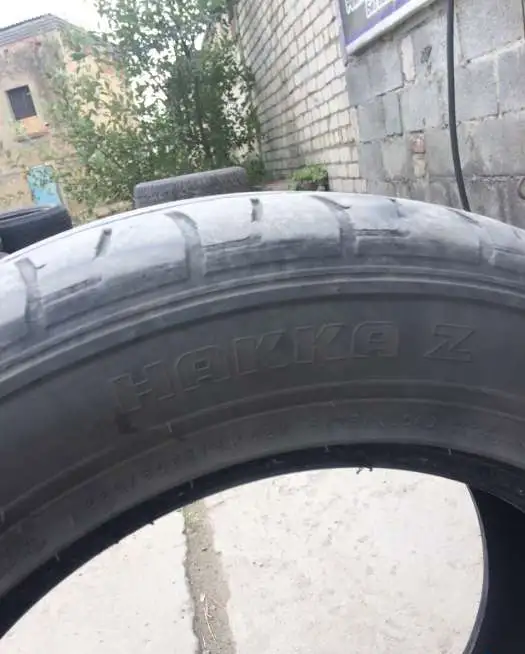 Nokian Hakka Z 225/60 ZR16 102W XL, фотография 4