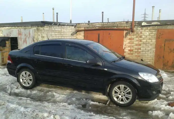 Продам OPEL ASTRA H Рестайлинг Седан 2010, фотография 2