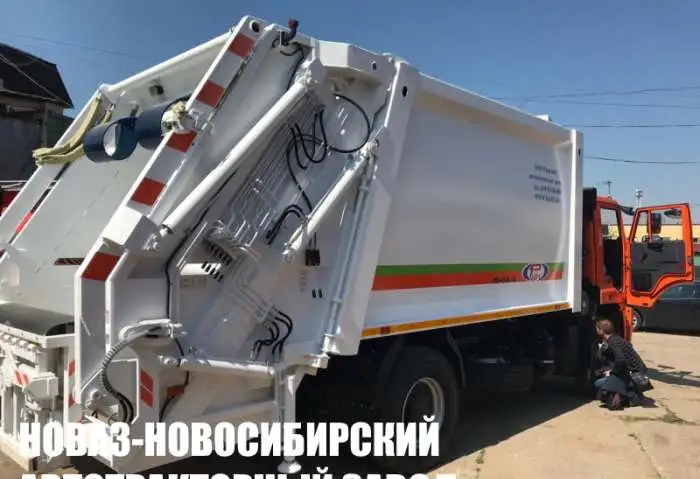 Мусоровоз МК-4546-06 МК-200 с САУ на шасси КАМАЗ, Система Сбора Жидких Отходов с задней загрузкой,4*2,2, фотография 1