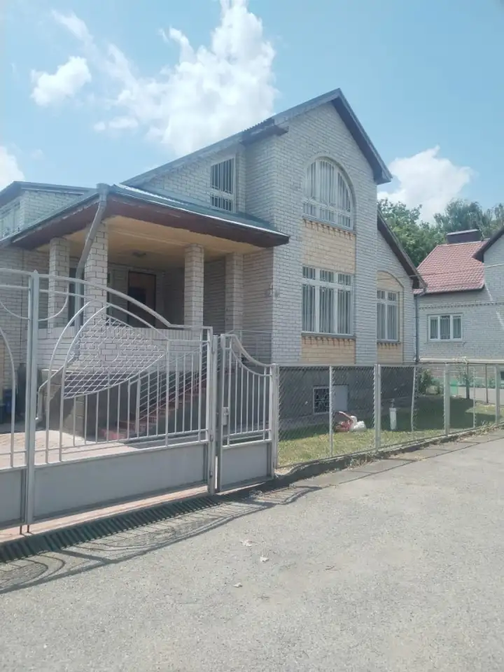 Продается дом в г. Ессентуки 360,00 м2, фотография 1