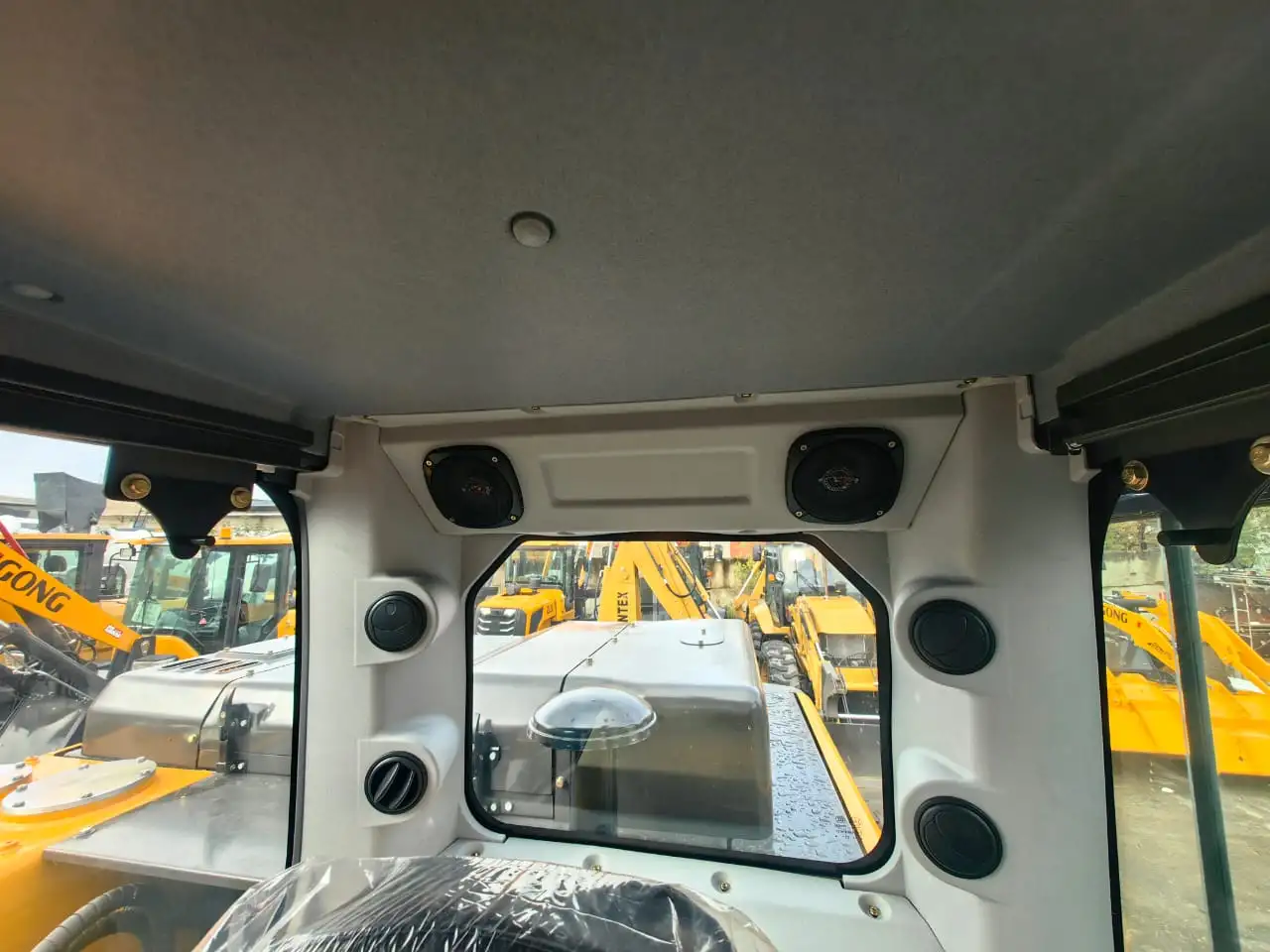 Колесный экскаватор Rantex XYC185 0,8 м3, фотография 7
