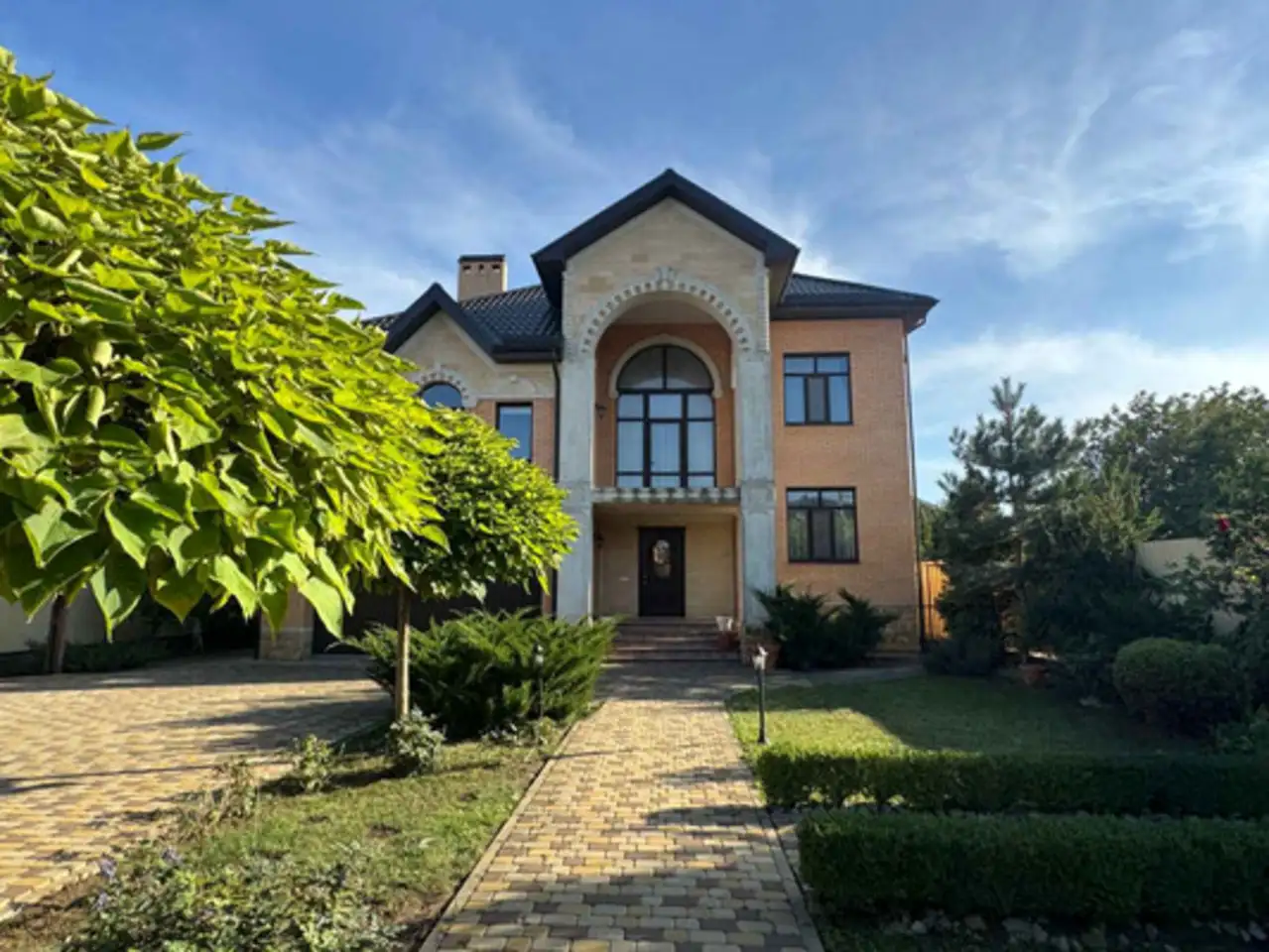 Продам дом 250,00 м2, Калмыкская ул, 1, фотография 1