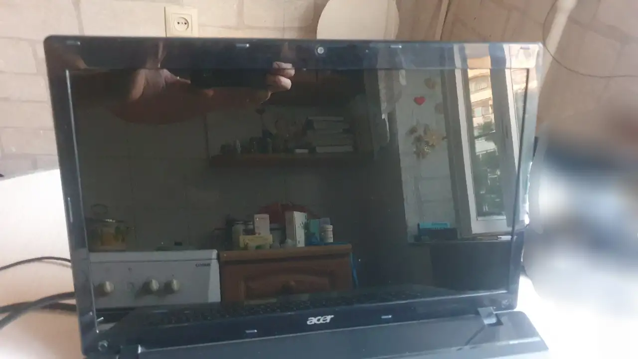 Ноутбук Acer Aspire 7750G, фотография 3