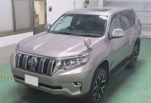 TOYOTA LAND CRUISER PRADO 2018, фотография 1