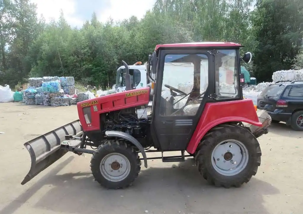 Новый трактор Беларус 320 4М, отвал, ВОМ, фотография 1