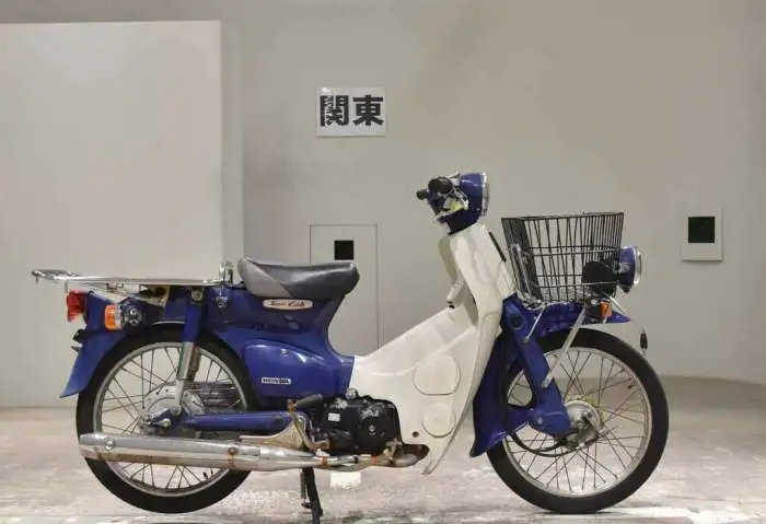 Мотоцикл дорожный Honda Super Cub рама AA01 скутерета корзина задний багажник гв 2008, фотография 1