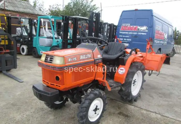 Мини-трактор Kubota B1-15D, фотография 3