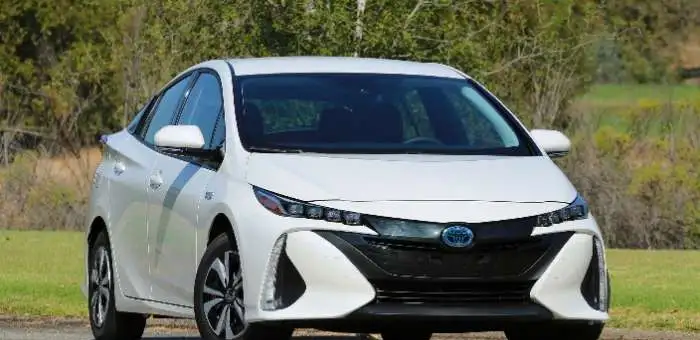 Продам авто Toyota Prius Prime, фотография 2
