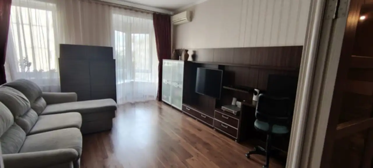Квартира, 95,50 м², 4 эт., Буревестник м., Коминтерна ул, 139, фотография 1