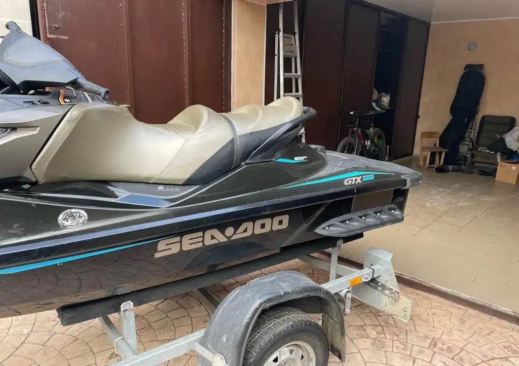 Гидроцикл BRP GTX 300 Limited 2016, фотография 4