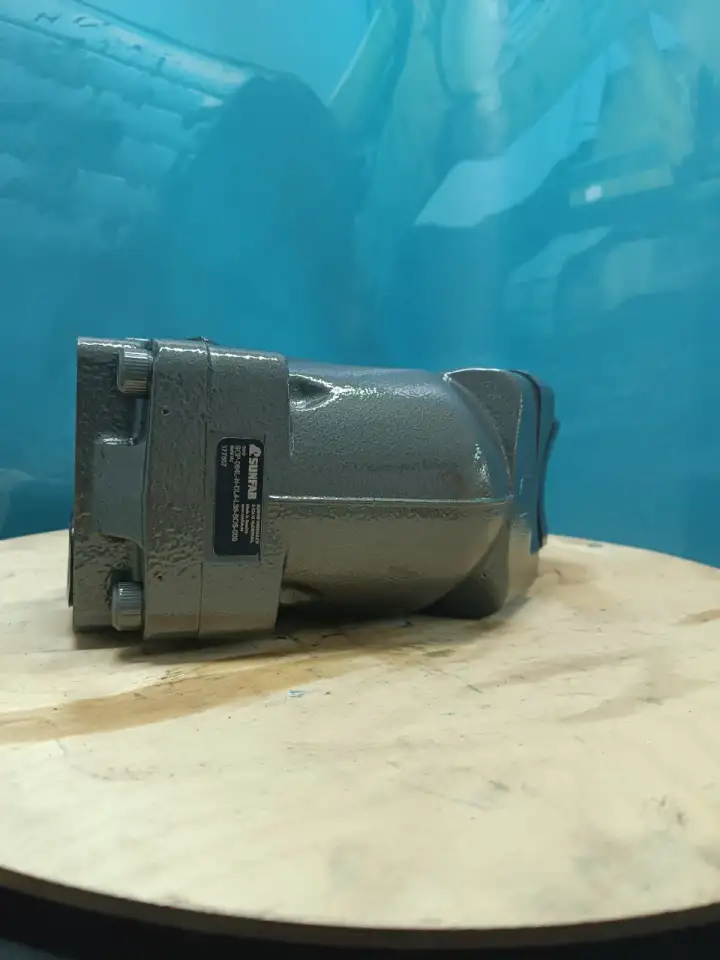 Нерегулируемый гидронасос Sunfab SCP 084L-N-DL4-L35-SOS-000, фотография 1