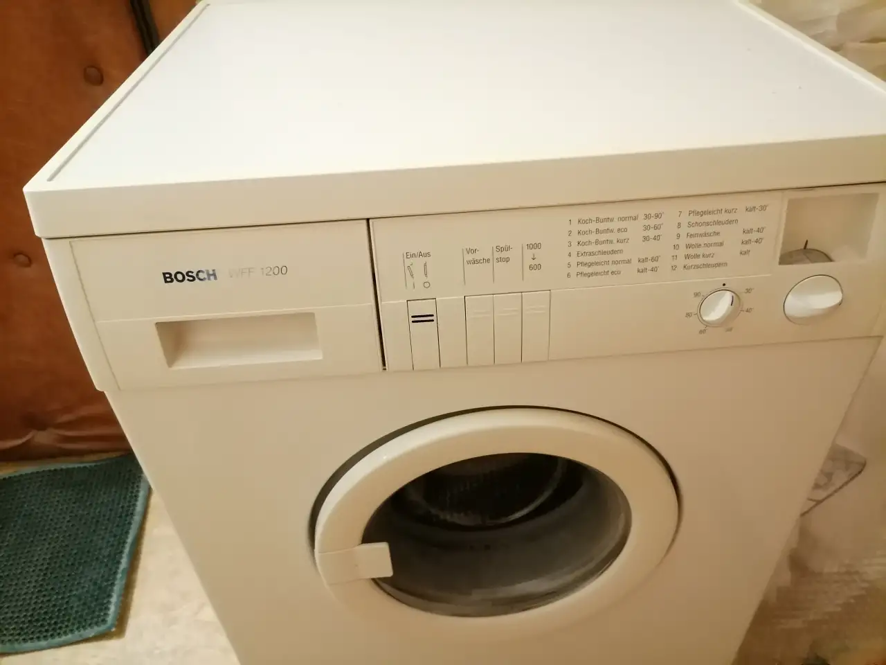 Продаю стиральную машину BOSCH WFF 1200 бу в рабочем состоянии, фотография 2