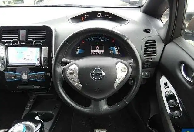 Электромобиль хэтчбек Nissan Leaf кузов AZE0 модификация X 80th гв 2014, фотография 5