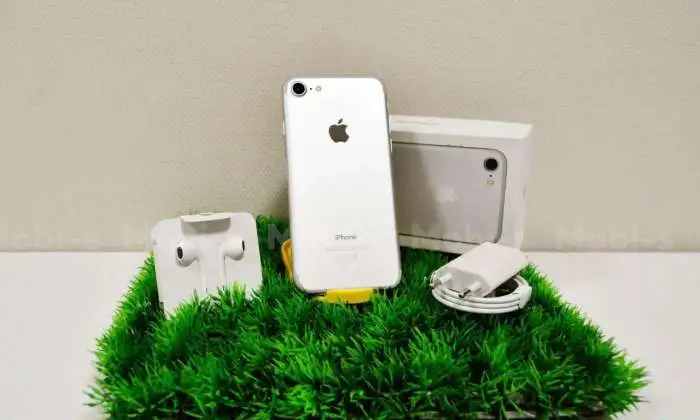 iPhone 7 32 Silver, фотография 1