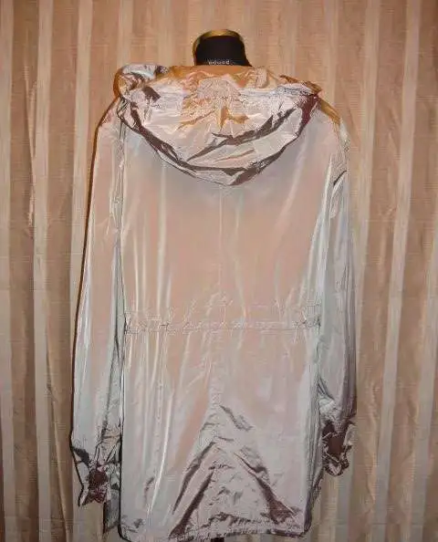 Плащ женский 