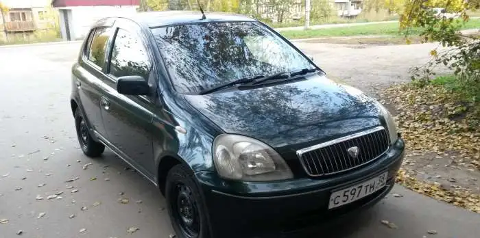 Toyota Vitz на запчасти., фотография 1