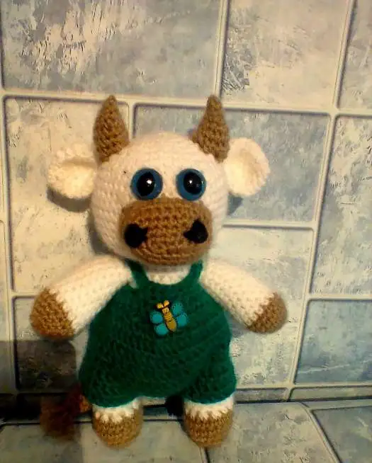 Вязаная игрушка бычок, фотография 1
