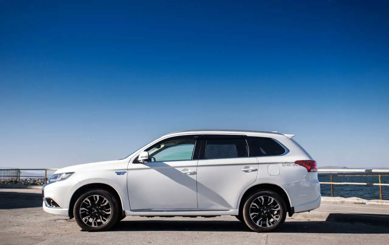 MITSUBISHI OUTLANDER PHEV GG2W 2017Г  ПРОДАЕТСЯ В ОТЛИЧНОМ СОСТОЯНИИ С АУКЦИОНОВ ЯПОНИИ ПОД ЗАКАЗ, фотография 18