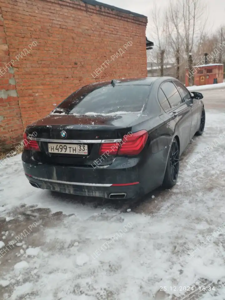 Автомобиль BMW 7 серия, 2013, фотография 4