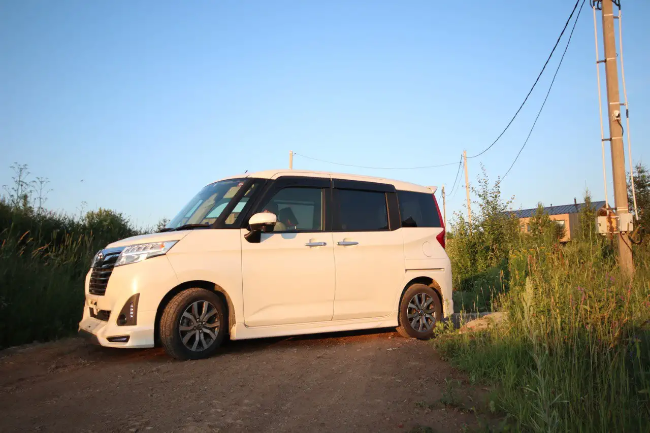 ПРОДАЮ TOYOTA ROOMY CUSTOM, фотография 4