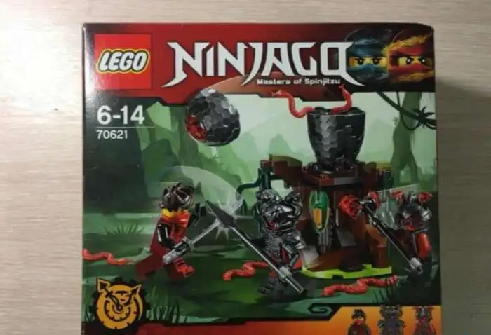 Lego Ninjago набор «Атака алой армии», фотография 1