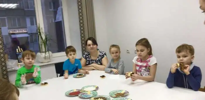 ДЕТСКИЕ МАСТЕР-КЛАССЫ ПО ПРИГОТОВЛЕНИЮ ШОКОЛАДНЫХ КОНФЕТ, фотография 2