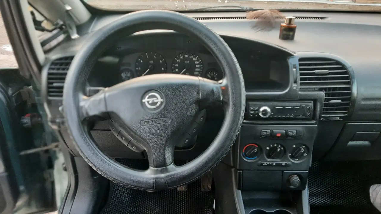 Opel Zafira, фотография 4
