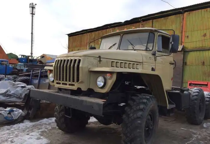Урал 5557 тягач 1991г., фотография 1