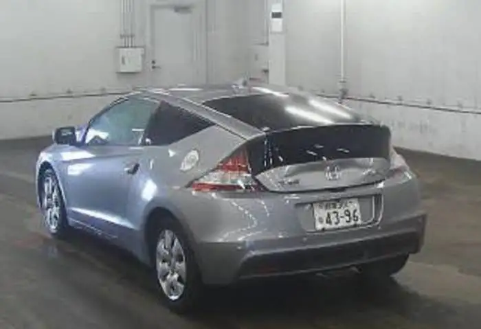 Honda CR-Z гибридный спорт-купе, фотография 2