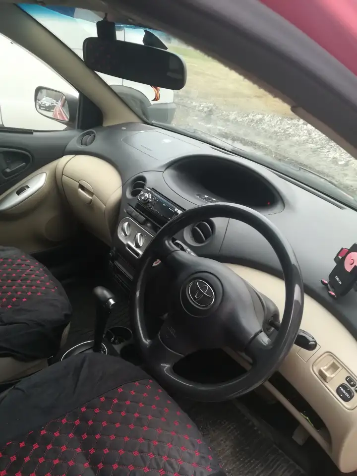 Продам авто Toyota Vitz, фотография 8