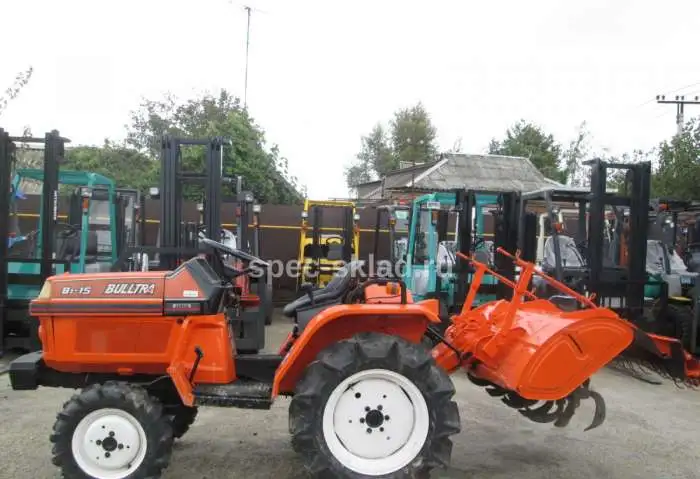 Мини-трактор Kubota B1-15D, фотография 2