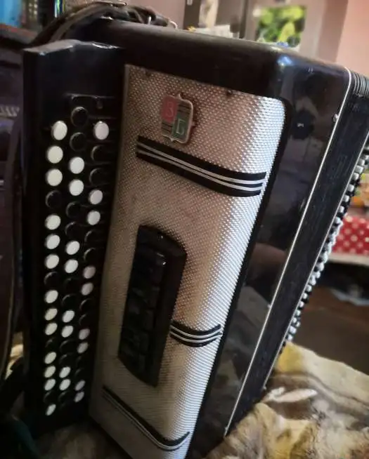 Продам баян б/у, фотография 1