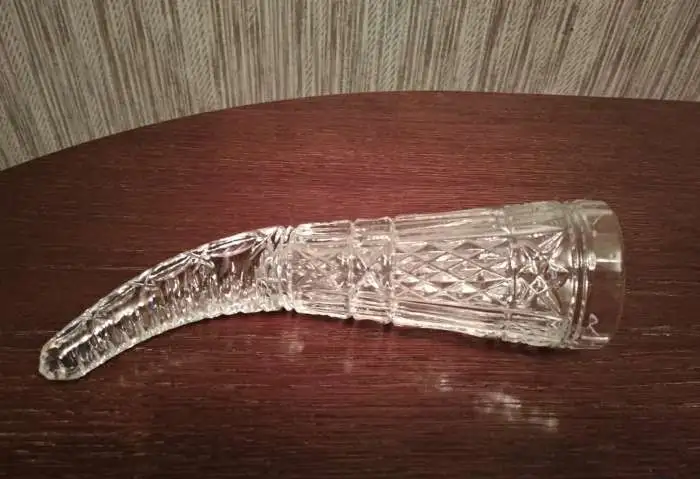 Стеклянный рог из СССР, фотография 1