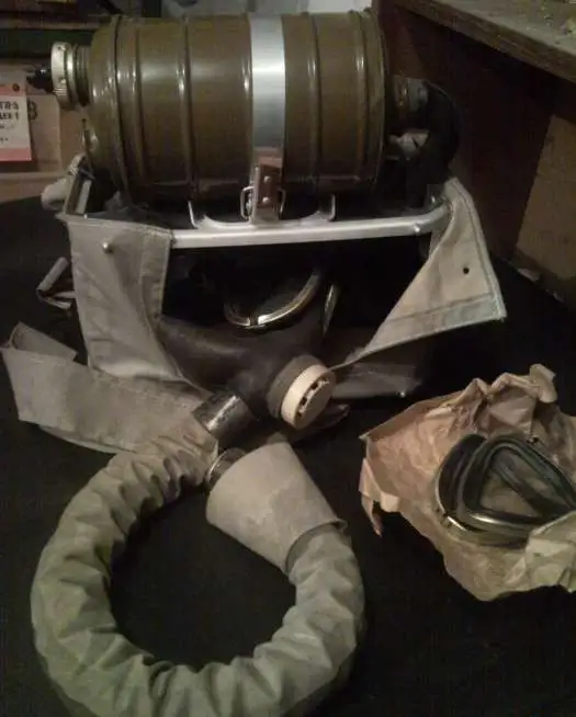 Изолирующий противогаз ИП-4М; ИП-46, фотография 2